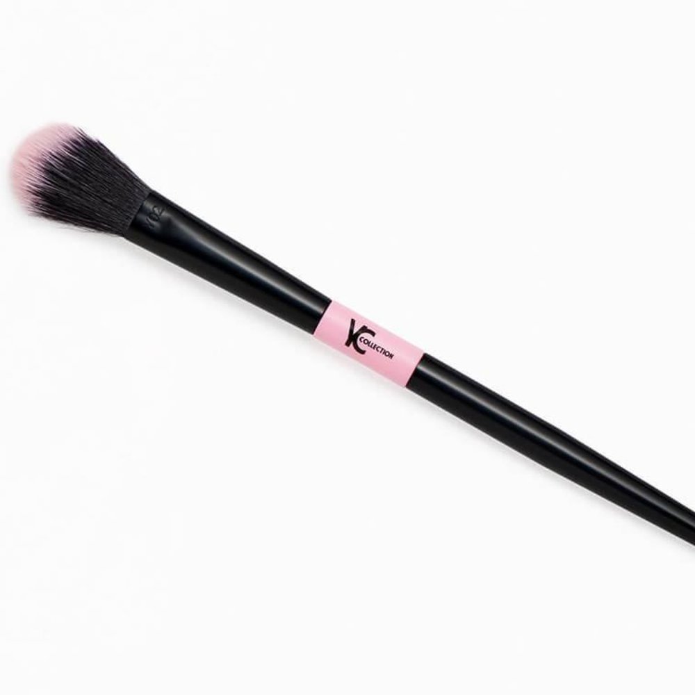NWT YC COLLECTION Y02 Glow Brush